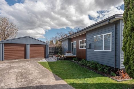 Photo of property in 8 Mahupuku Street, Greytown, 5712