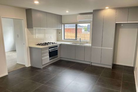 Photo of property in 43 Renata Crescent, Te Atatu Peninsula, Auckland, 0610