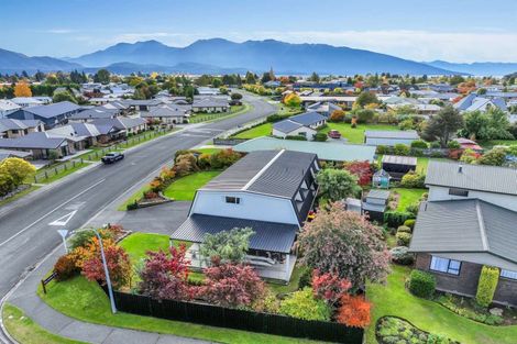 Photo of property in 11 Bowen Street, Te Anau, 9600