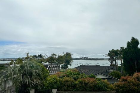 Photo of property in 35 Clyside Avenue, Half Moon Bay, Auckland, 2012