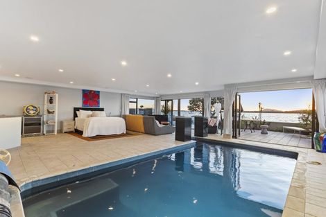 Photo of property in 14 The Parade, Bucklands Beach, Auckland, 2012