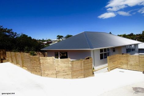 Photo of property in 6 Sheehan Road, Te Atatu South, Auckland, 0610