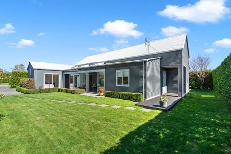 Photo of property in 12 Burgundy Drive, Martinborough, 5711