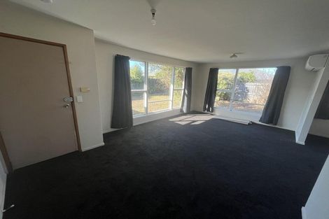 Photo of property in 9 Farnborough Street, Aranui, Christchurch, 8061