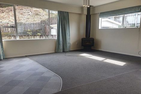 Photo of property in 21 Kendal Grove, Wainuiomata, Lower Hutt, 5014