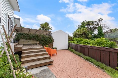 Photo of property in 6b Ely Grove, Wainuiomata, Lower Hutt, 5014