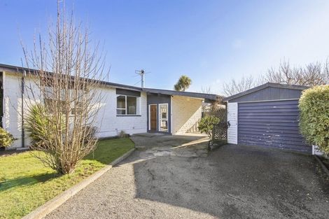 Photo of property in 2 Watson Place, Rangiora, 7400