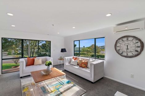 Photo of property in 19 Lasque Place, Glen Eden, Auckland, 0602