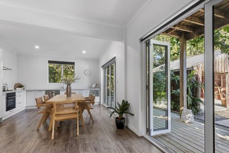 Photo of property in 100 Oxford Road, Okato, 4335