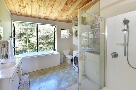 Photo of property in 165 Inland Road, Helensville, 0875