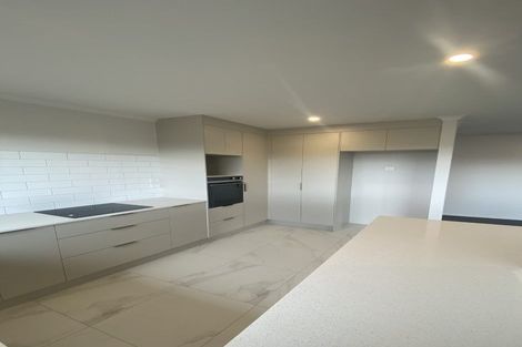 Photo of property in 15 Te Piriti Road, One Tree Point, 0118