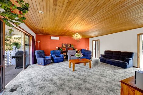 Photo of property in 8 Totara Terrace, Inglewood, 4330