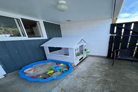 Photo of property in 10f4 Rawson Street, Tawa, Wellington, 5028