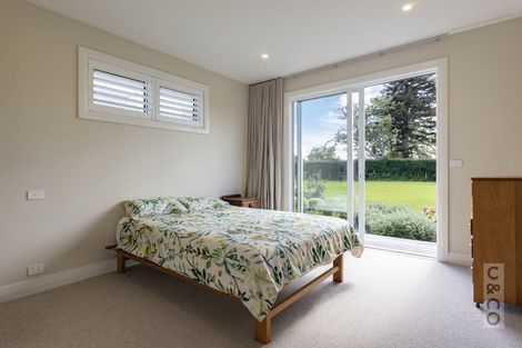 Photo of property in 88 Taupaki Road, Taupaki, 0782