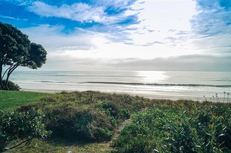 Photo of property in 131 Karewa Parade, Papamoa Beach, Papamoa, 3118