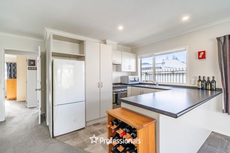 Photo of property in 17 Woodland Mews, Wainuiomata, Lower Hutt, 5014