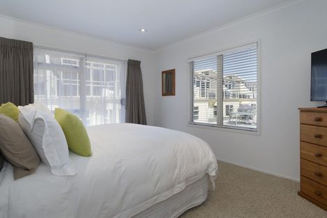 Photo of property in 45 Marine Parade, Mount Maunganui, 3116