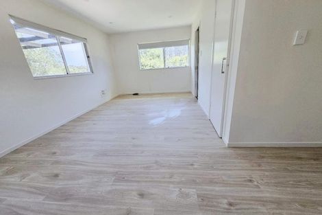 Photo of property in 69a Farquhar Road, Glendene, Auckland, 0602