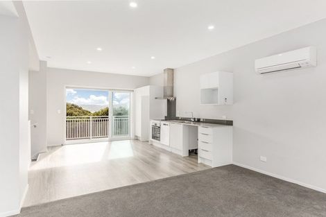 Photo of property in 5 Kohu Way, Whitby, Porirua, 5024