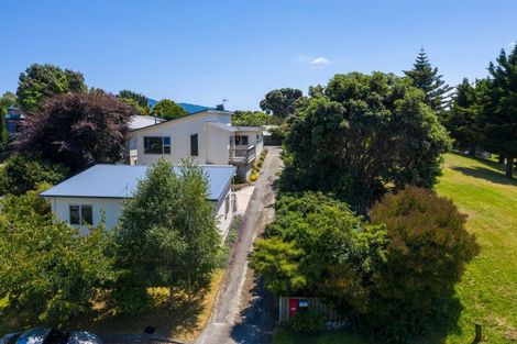 Photo of property in 15 Kowhai Grove, Raumati Beach, Paraparaumu, 5032