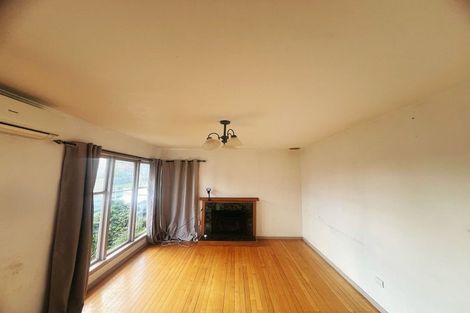 Photo of property in 6 Strid Road, Te Atatu South, Auckland, 0610