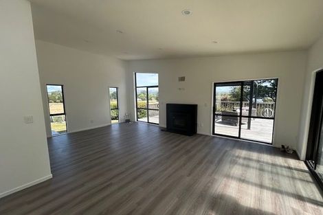 Photo of property in 12 Brooker Place, Waipukurau, 4200