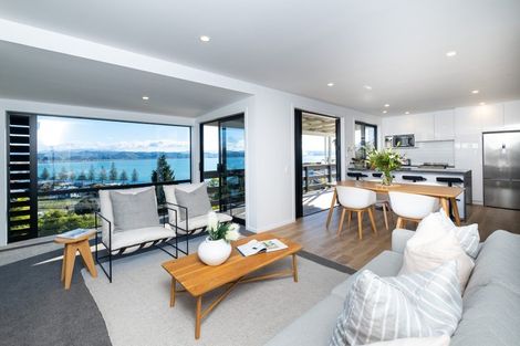 Photo of property in 11 Kowhai Road, Bluff Hill, Napier, 4110
