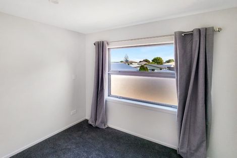 Photo of property in 4/12 Mana Avenue, Titahi Bay, Porirua, 5022