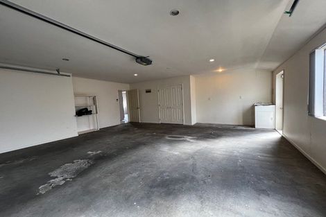 Photo of property in 6 Sandpiper Grove, Unsworth Heights, Auckland, 0632