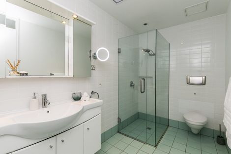 Photo of property in 22u5 The Crescent, Roseneath, Wellington, 6011