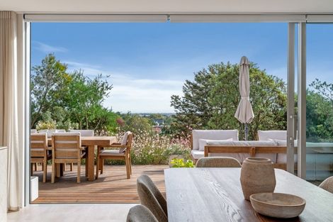 Photo of property in 359 Centaurus Road, Hillsborough, Christchurch, 8022