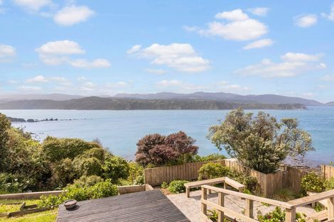 Photo of property in 7 Bowes Crescent, Strathmore Park, Wellington, 6022