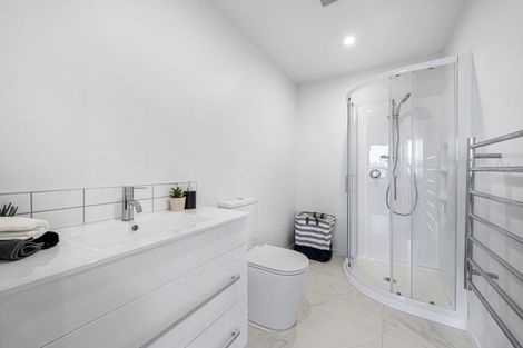 Photo of property in 18 Cathie Place, Karori, Wellington, 6012