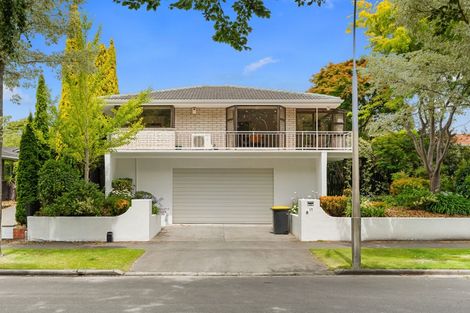 Photo of property in 17 Highland Place, Avonhead, Christchurch, 8042