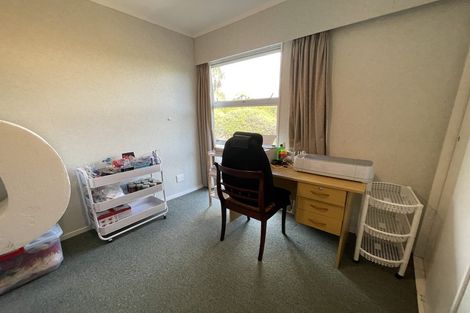Photo of property in 35a Pehi Kupa Street, Waikanae, 5036