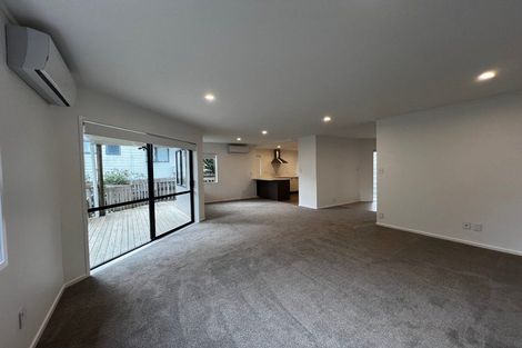 Photo of property in 5 Goldfinch Rise, Unsworth Heights, Auckland, 0632