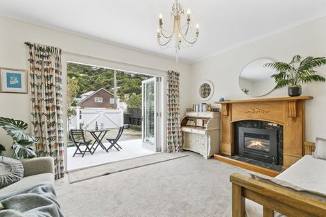 Photo of property in 159 Queens Drive, Lyall Bay, Wellington, 6022