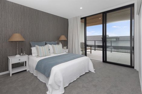 Photo of property in 73 Moncks Spur Road, Redcliffs, Christchurch, 8081