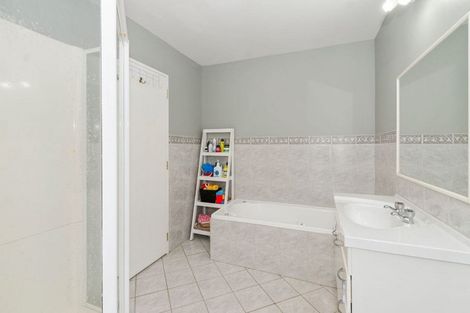 Photo of property in 138a Old Wairoa Road, Papakura, 2110