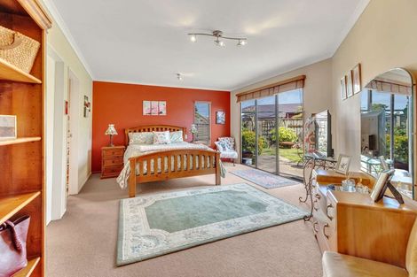 Photo of property in 44 Easton Way, Levin, 5510