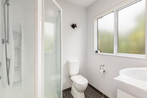 Photo of property in 42d James Cook Drive, Whitby, Porirua, 5024