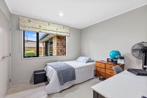 Photo of property in 24 Hansard Place, Bethlehem, Tauranga, 3110