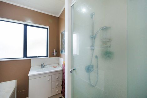 Photo of property in 28 Peppertree Glade, Kelvin Grove, Palmerston North, 4414