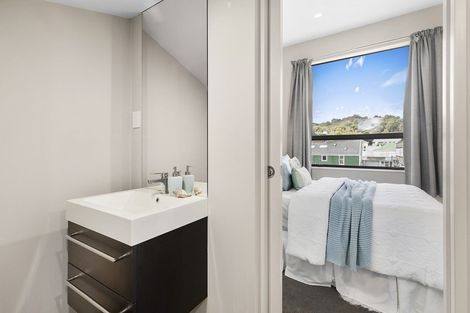 Photo of property in 17/31u Princess Terrace, Newtown, Wellington, 6021