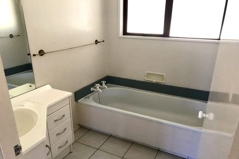 Photo of property in 4 Frickleton Street, Taradale, Napier, 4112