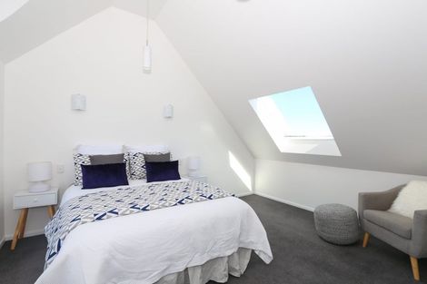 Photo of property in 33u2 Hawker Street, Mount Victoria, Wellington, 6011