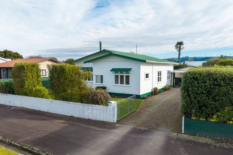 Photo of property in 41 Ross Street, Woodville, 4920