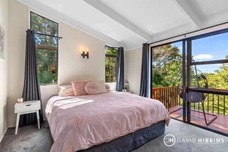 Photo of property in 9b Raymond Terrace, Northcote, Auckland, 0627