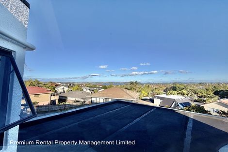 Photo of property in 12 Westergrove Place, West Harbour, Auckland, 0618