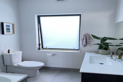 Photo of property in 15/52 High Street, Island Bay, Wellington, 6023